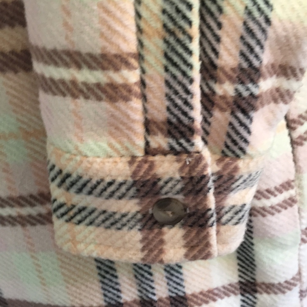 Universal Thread • Brushed Fleece Oversized Plaid Shacket Jacket with Pockets! - Picture 14 of 16